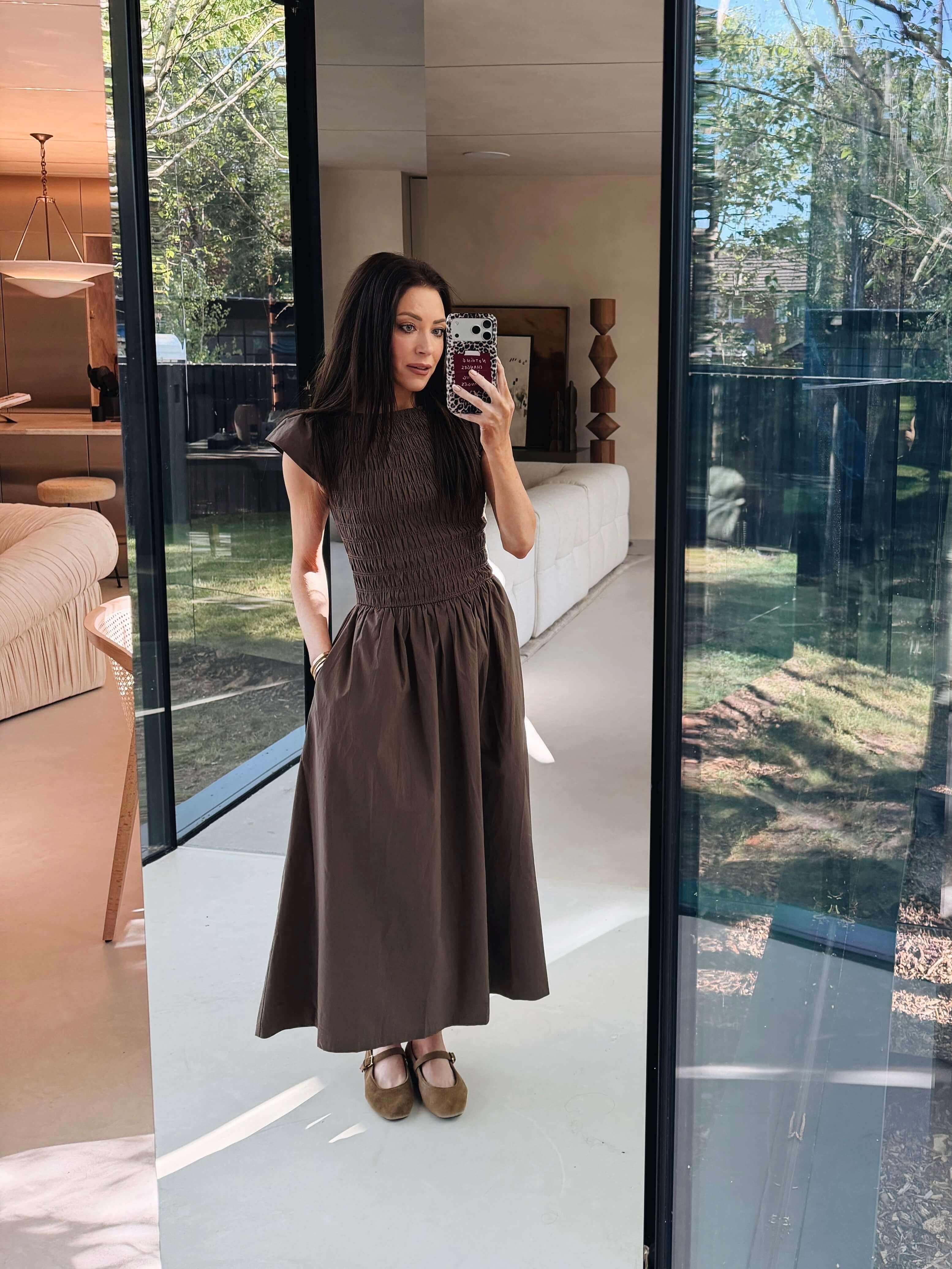 'ELIZABETH' SHIRRED BODICE SHORT SLEEVE MIDAXI DRESS BROWN - Image 3