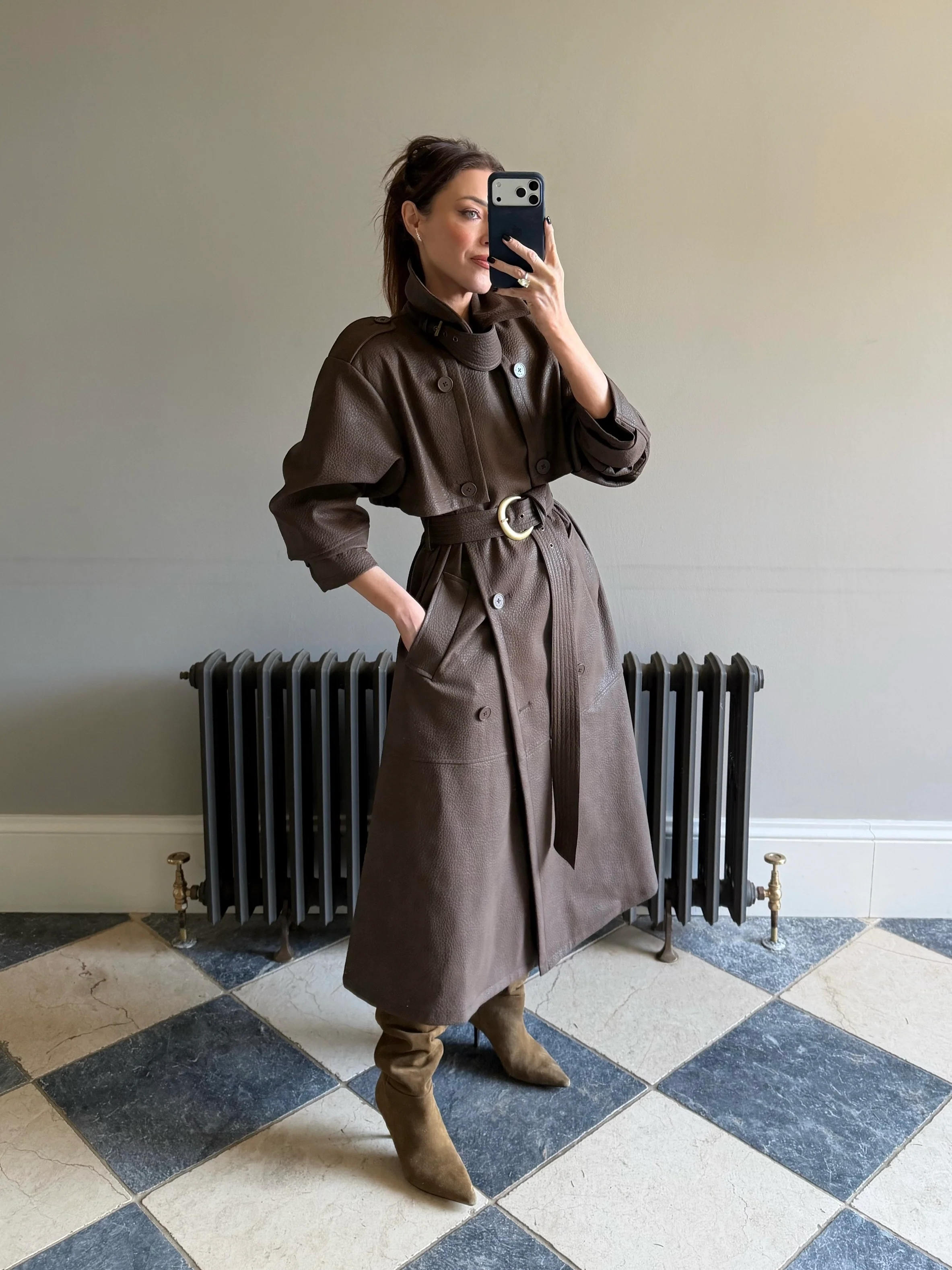 'VERSAILLES' LIMITED EDITION FAUX LEATHER SIGNATURE BELTED TRENCH COAT BROWN - Image 4
