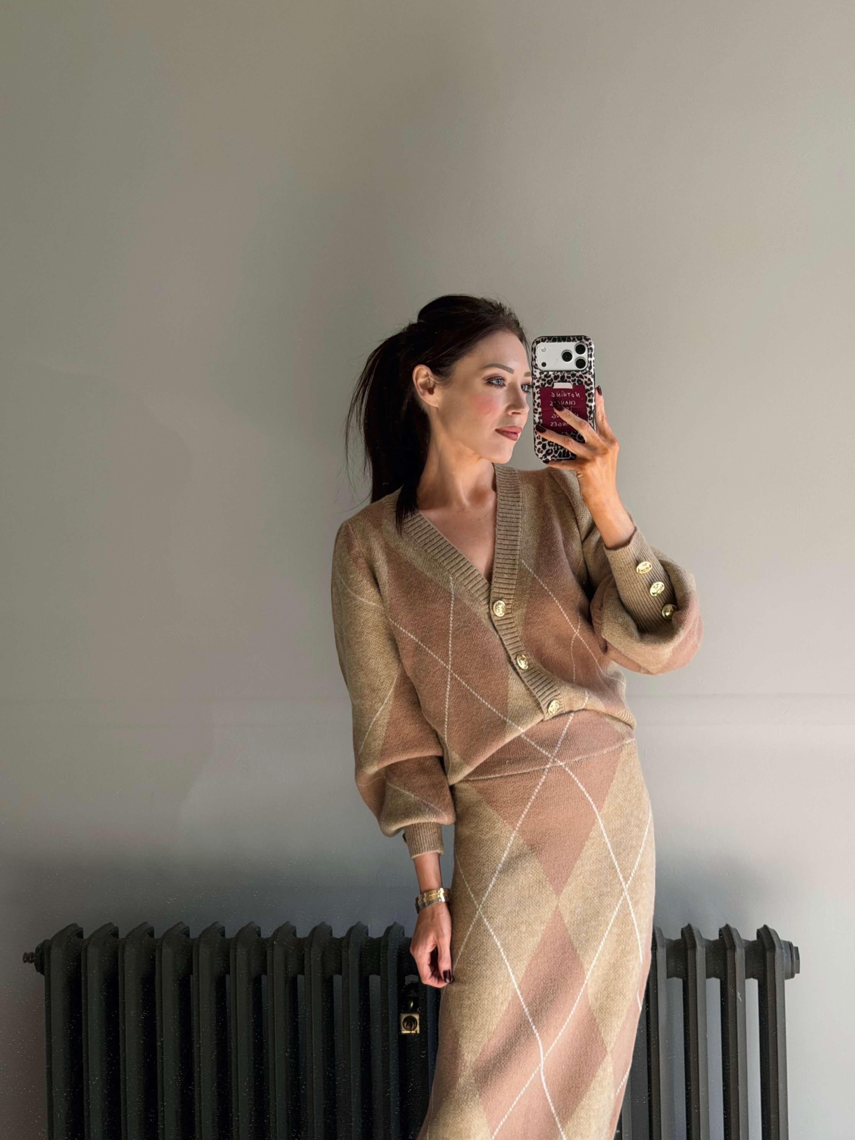 ‘PICTURE PERFECT’ ARGYLE DIAMOND KNIT CARDIGAN CAMEL - Image 5